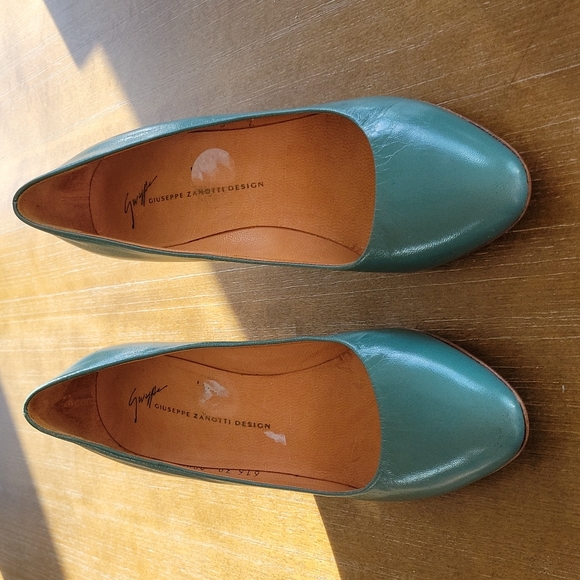 NEVER WORN GIUSEPPE ZANOTTI DESIGN HEELS - Picture 2 of 12